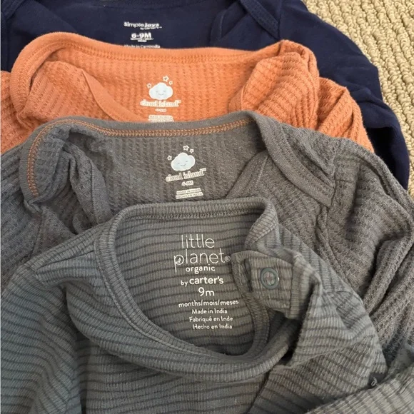 Lot of 9m Baby Boy Clothing - Onesies, Pajamas, Shorts & More - Picture 5 of 11